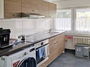Modernisierte 2-Zimmer-Wohnung mit Balkon und Garage in der Karlsruher Oststadt – 76131 Karlsruhe – Vorschaubild 3