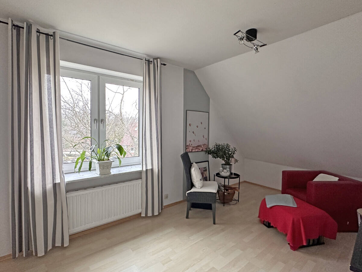 Maisonettewohnung: 75 m² + 25 m² stilvoller Spitzboden – Hamburg – Vorschaubild 8