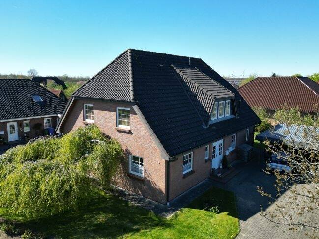 Vermietetes, 1993 massiv erbautes Zweifamilienhaus mit Doppelcarport bei Büsum – Wöhrden – Vorschaubild 3