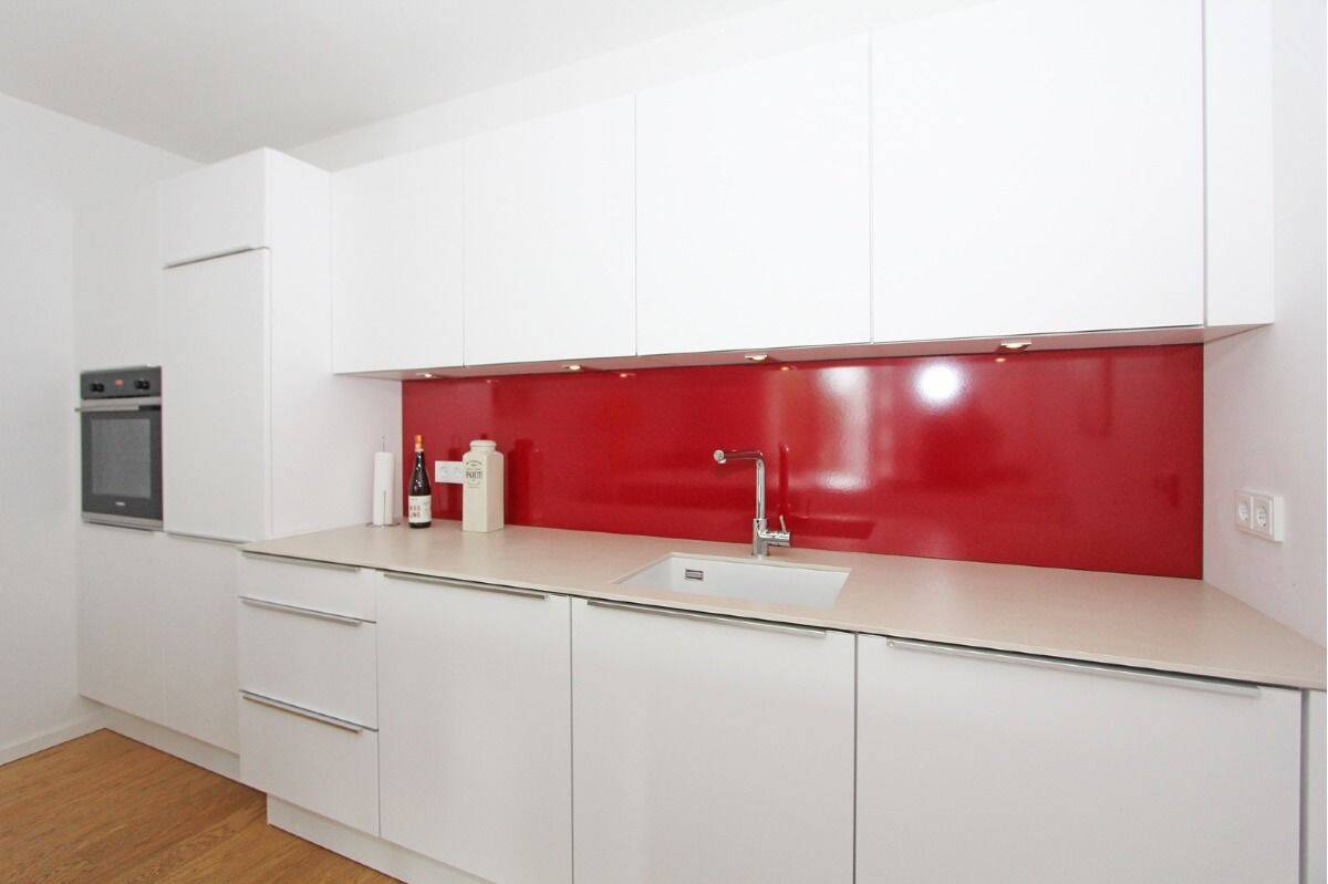 Möblierte 3-Zi-Whg mit großem, sonnigem Balkon und Tiefgarage in München-Bogenhausen – München – Vorschaubild 6