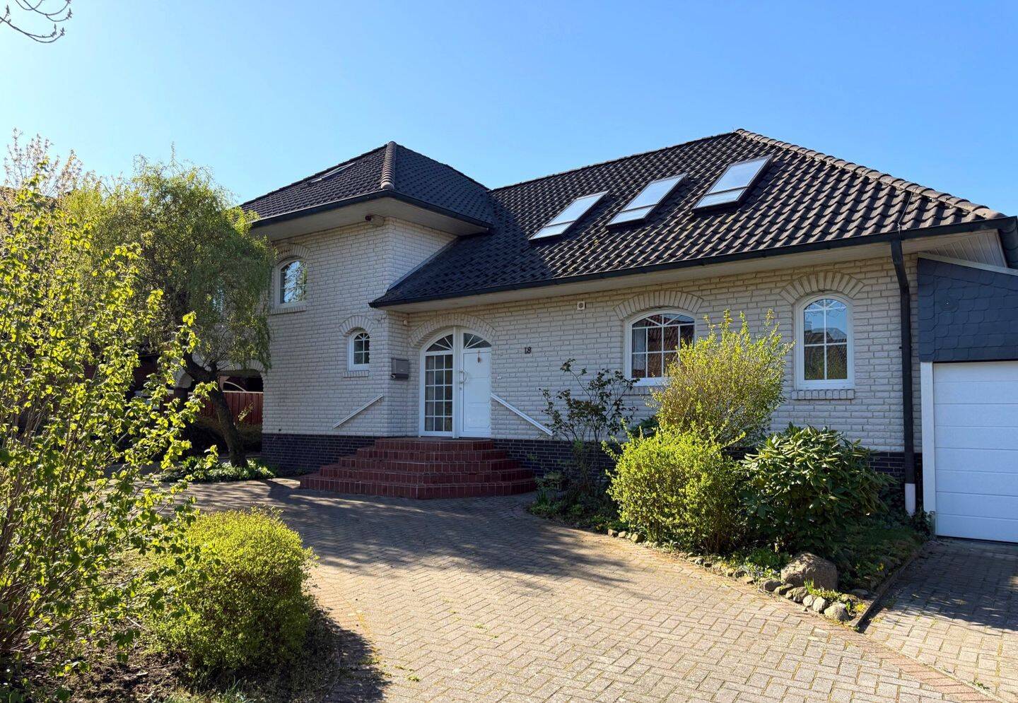 Großzügiges Wohnen mit Perspektive - Familienhaus mit Einliegerwohnung & Mehrwert – Wildeshausen – Vorschaubild 3