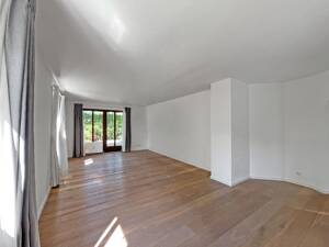Elegante, helle Gartenwohnung. Traumhafte, ruhige Terrasse. Sofort verfügbar. – 80997 München – Vorschaubild 7