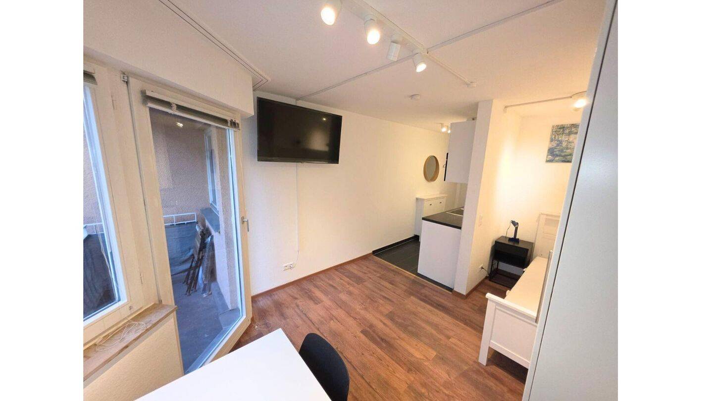 Voll möbliertes Designer-Apartment mit Balkon & TG-Stellplatz, Mannheimer Bestlage L7, direkt an Uni