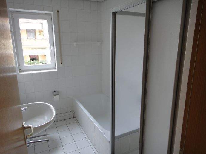 Sofort beziehbare 2-ZW, Schweinfurt, Bj.1994, Balkon – Schweinfurt – Bild 1 von 9