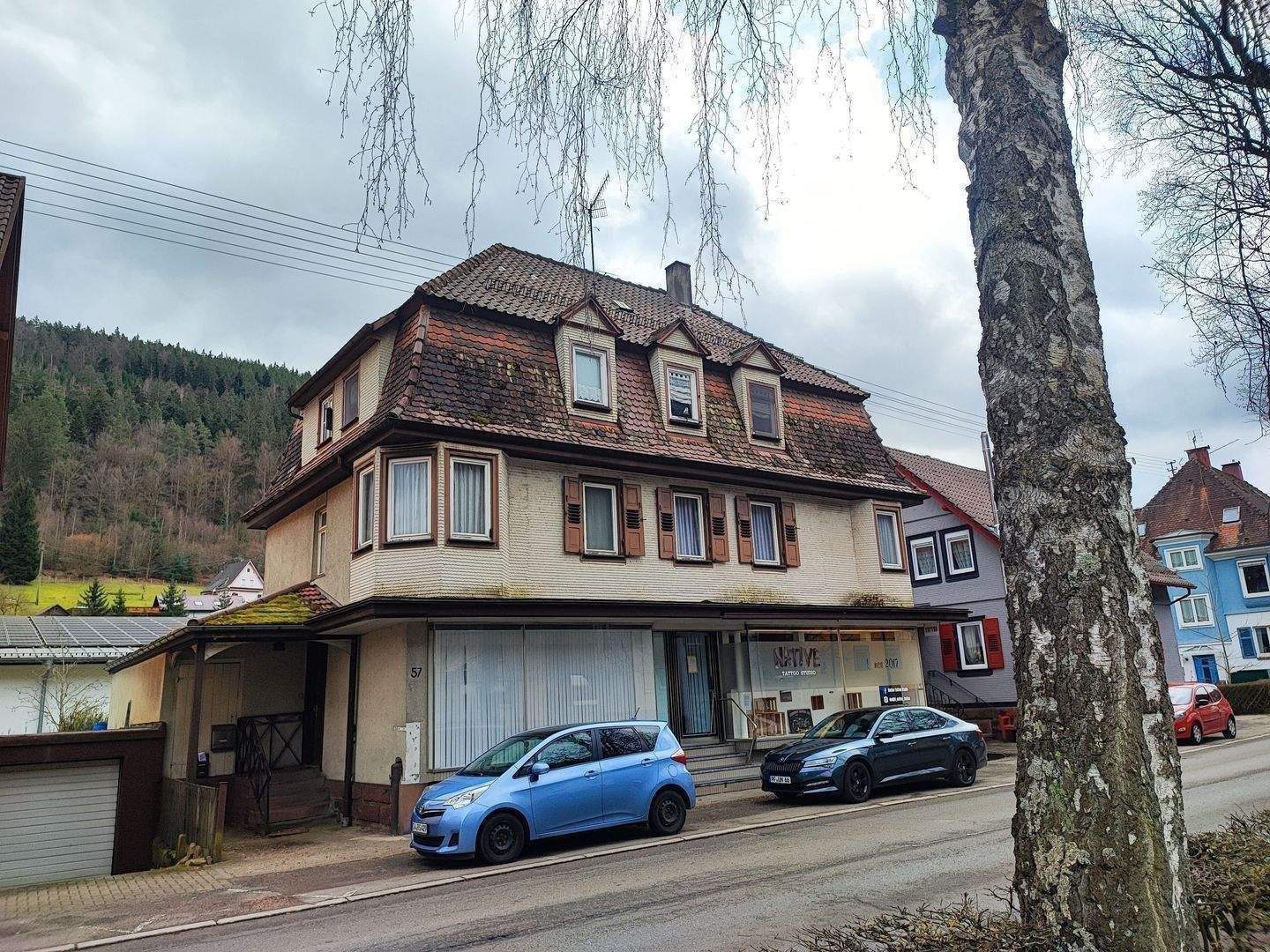 ***Wohnen mit Gewerbemöglichkeit!*** – Bad Wildbad – Vorschaubild 2