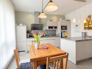 Modernisiertes Haus mit Garten, Sauna & PV-Anlage – 13435 Berlin – Vorschaubild 2
