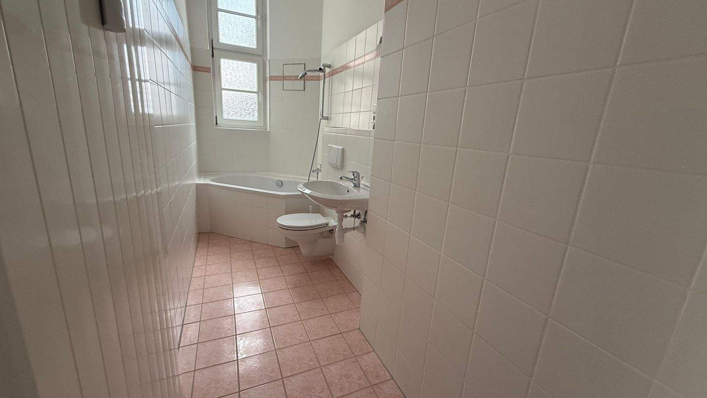 TOP Whg. im 2.OG - WG-gerecht - Balkon an der Küche – Chemnitz – Vorschaubild 6