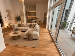 Exklusive 3- Zimmerwohnung mit Sauna, Fußbodenheizung, Bad mit Badewanne und Walk In Dusche!
