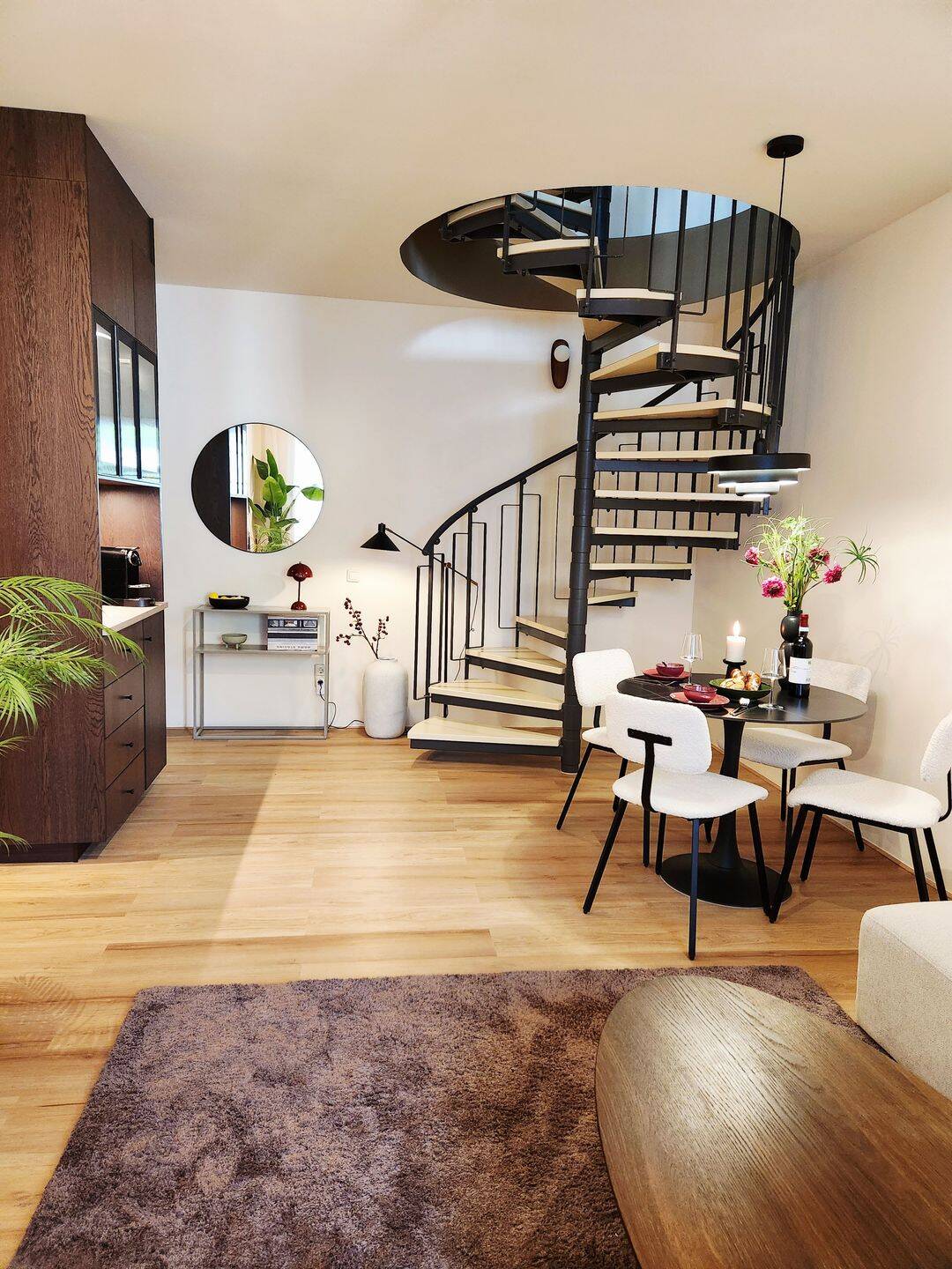 Erstbezug nach hochwertiger Renovierung und Möblierung | Maisonettewohnung | Einbauküche | Balkon – Leipzig – Vorschaubild 8