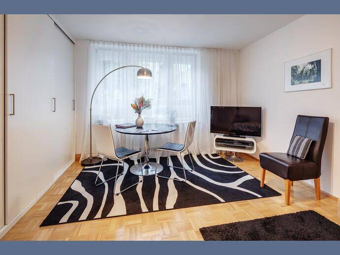 Möbliert: Möblierte Wohnung in sehr guter Lage Schwabing