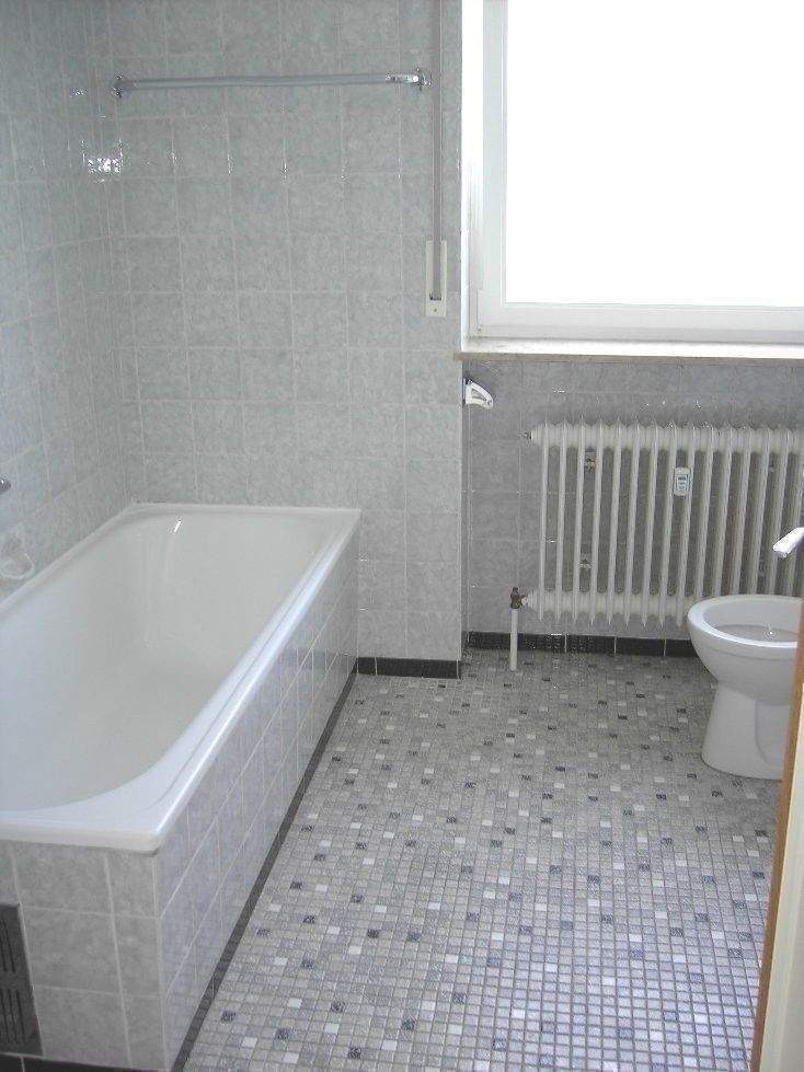 4-Zimmer-Wohnung mit 95 m² Wohnfläche mit großem Südbalkon und Tiefgaragenstellplatz – Erlangen – Vorschaubild 6