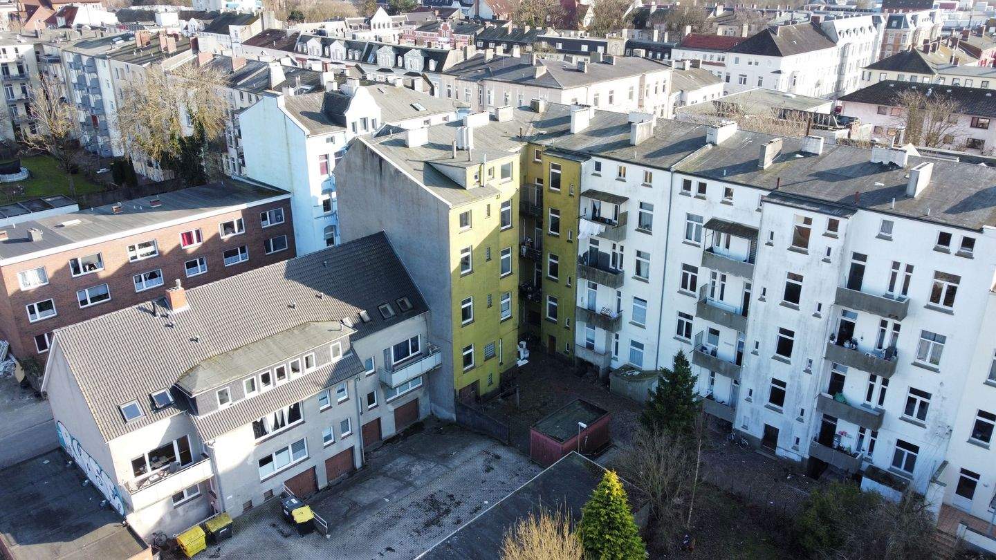 Mehrfamilienhaus mit Entwicklungspotenzial im Sanierungsgebiet – Wilhelmshaven – Vorschaubild 3