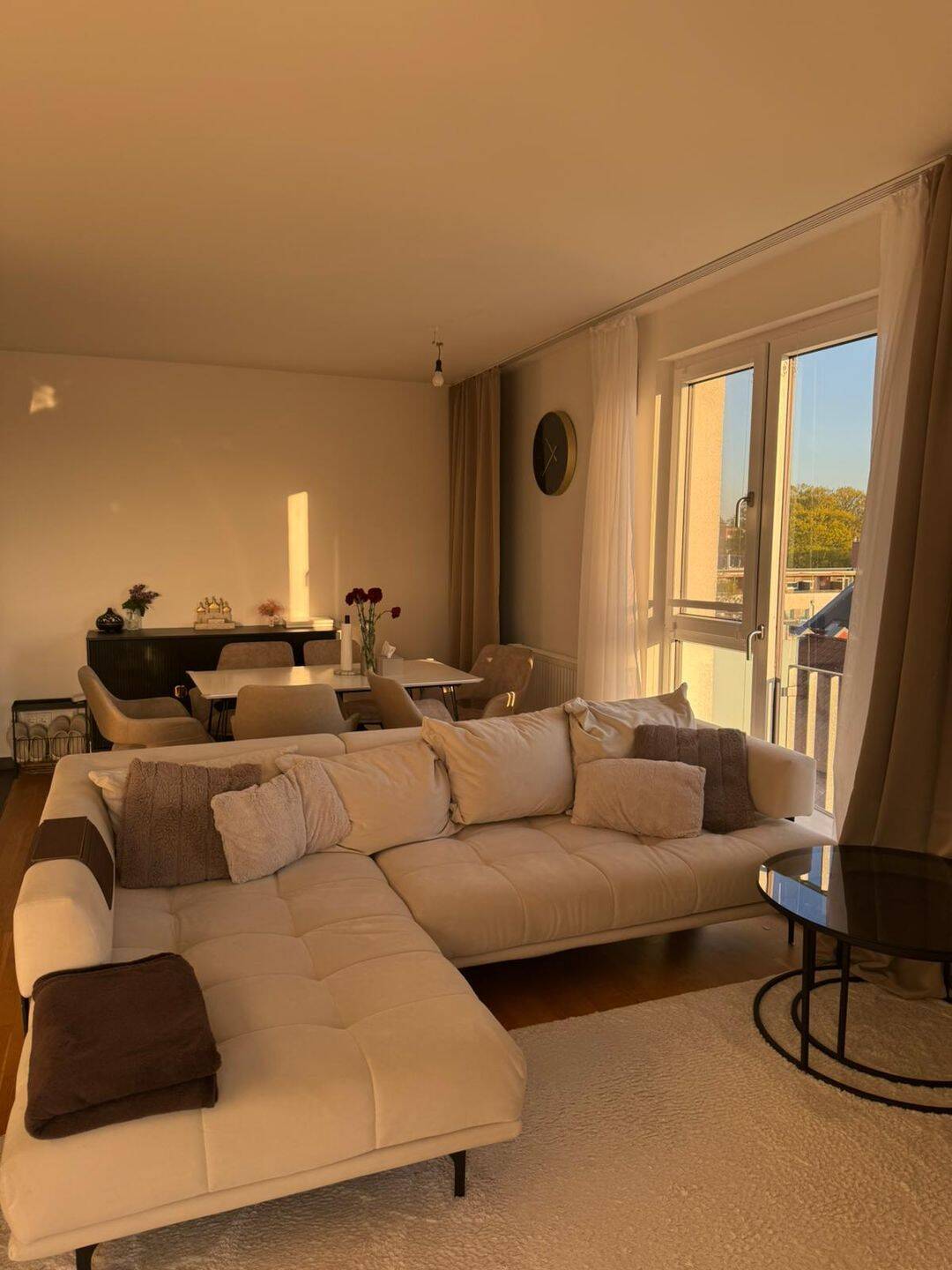 Lichtdurchflutete Wohnung im 4. OG: Exklusive Eckwohnung mit Skyline-Blick & großen Balkon in Heimfeld – Hamburg – Vorschaubild 4