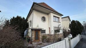 Ihre Altersversorgung: Mehrfamilienhaus mit Garage in Bestlage mit 4 Einheiten davon 2 unvermietet