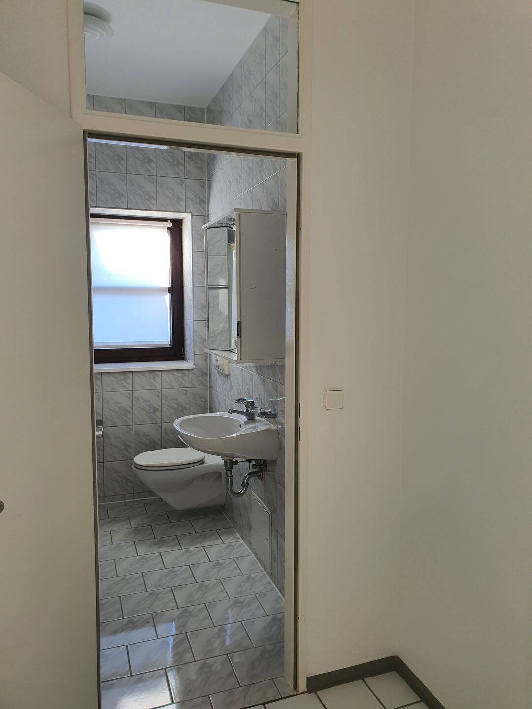 Praktische Zwei-Zimmer-Wohnung in Nähe der Innenstadt (Zentrum) – Chemnitz – Vorschaubild 4