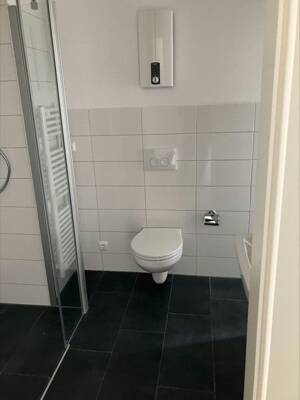 Frisch sanierte 2-Zimmer-Wohnung im Erdgeschoss mit eigener Terrasse – 40235 Düsseldorf – Vorschaubild 6