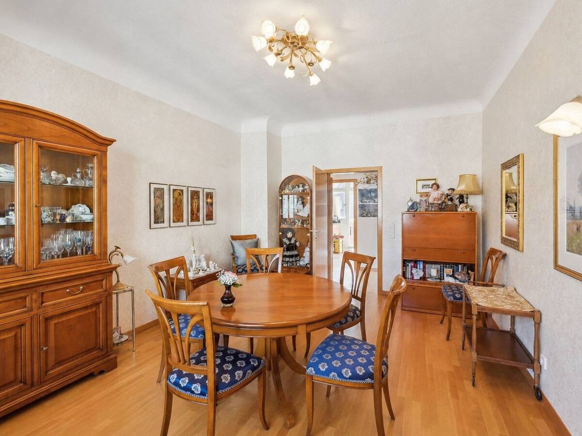 Charmante 3-Zimmer-Altbauwohnung - Wohnkomfort in zentraler Stuttgarter Lage – 70193 Stuttgart – Bild 1 von 9
