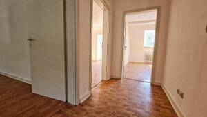 Renovierte, gut geschnittene Wohnung mit Badewanne (2ZiDKBA) in Neudorf, 47057 Duisburg. – 47057 Duisburg – Vorschaubild 5