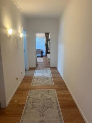 TOP - 3 Zimmer Wohnung mit Tiefgarage, Schwimmbad, Sauna & Terrasse – 22339 Hamburg – Vorschaubild 4