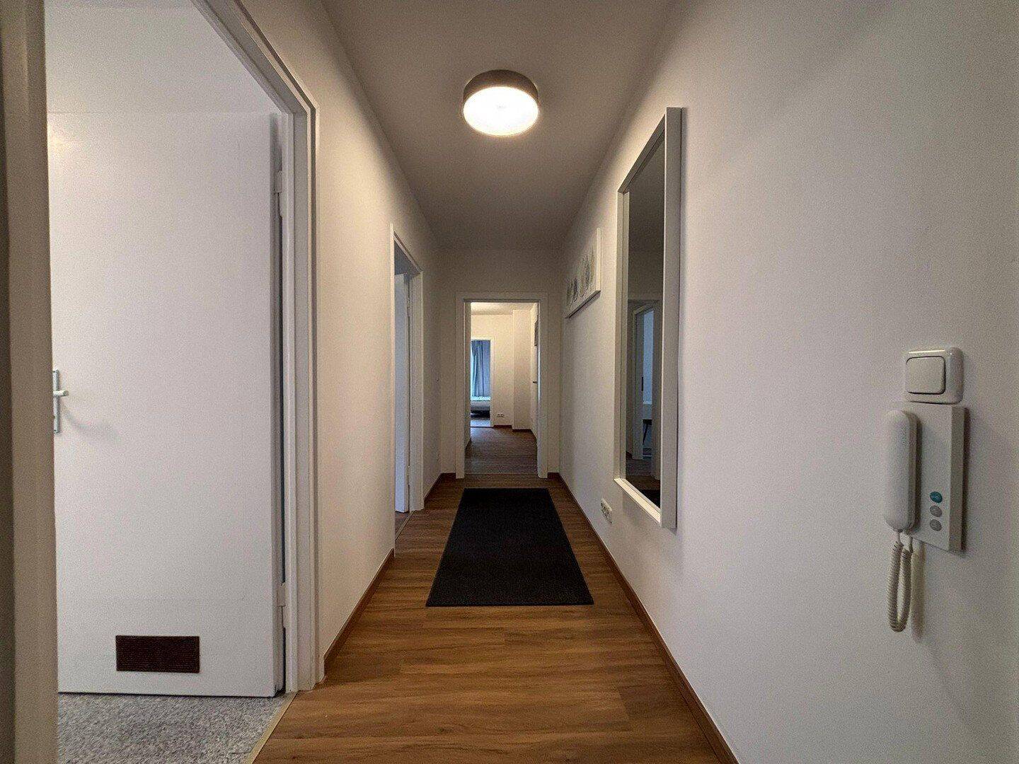 Helles Zimmer in neu gegründeter 4-Zimmer-WG - Erstbezug nach Sanierung! – München – Vorschaubild 4