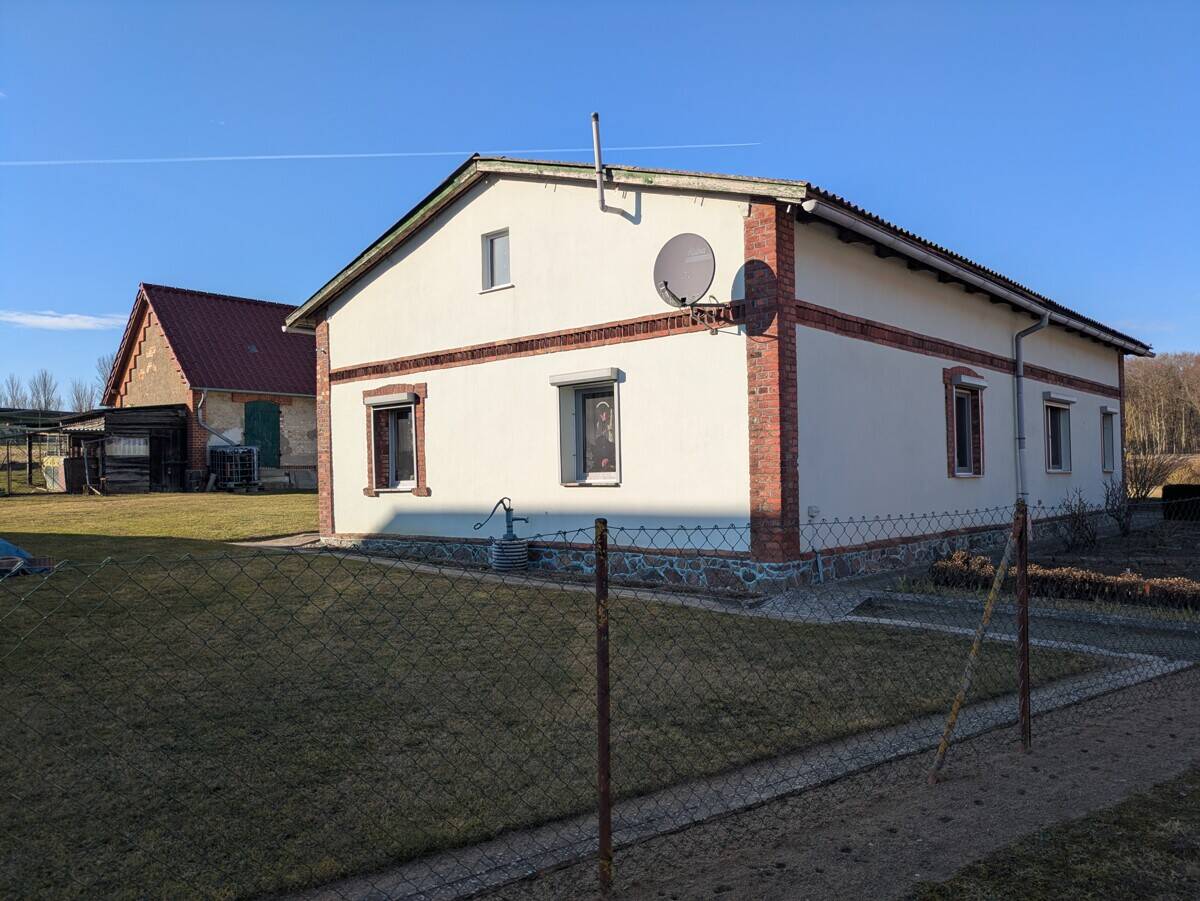 Ihr Rückzugsort im Grünen Einfamilienhaus mit großem Gartenparadies in der Seenplatte – Hohen Demzin – Bild 1 von 9