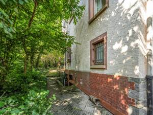 Charmante Doppelhaushälfte mit großem Potenzial - sofort verfügbar & bereit für Ihre Vision – 60488 Frankfurt am Main – Vorschaubild 2