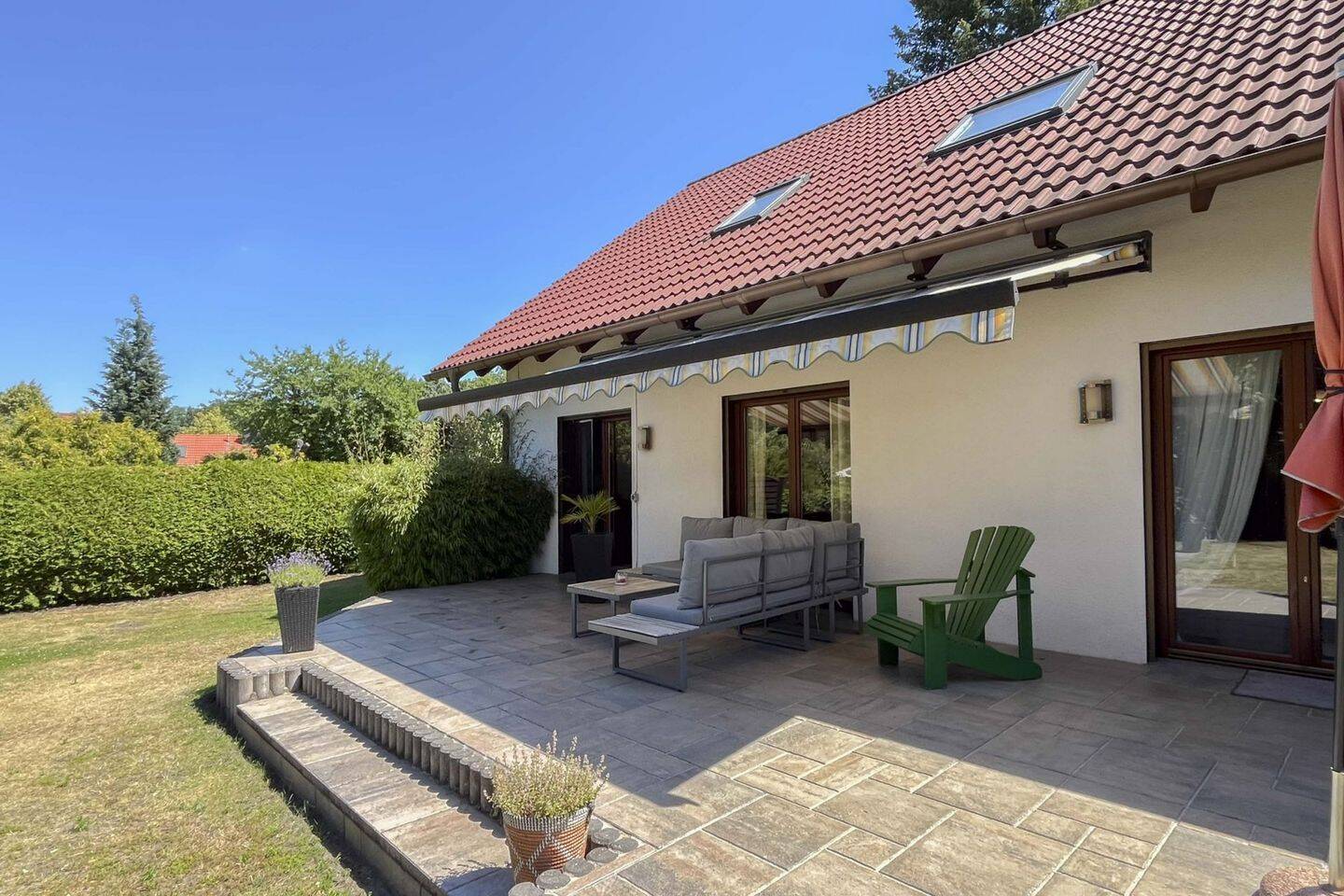 Familienglück mit großem Garten - gepflegtes Zuhause mit fünf Zimmern und sonniger Terrasse – Hohen Neuendorf – Vorschaubild 2