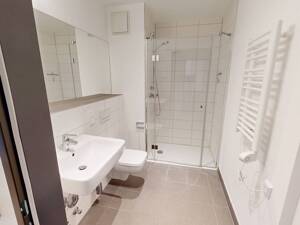 URBAN BASE: Vollmöbliertes 2-Zimmer-Apartment mit EBK, BALKON, ALL-IN-MIETE, UVM. im Wiesbadener Stadtzentrum – 65189 Wiesbaden – Vorschaubild 9