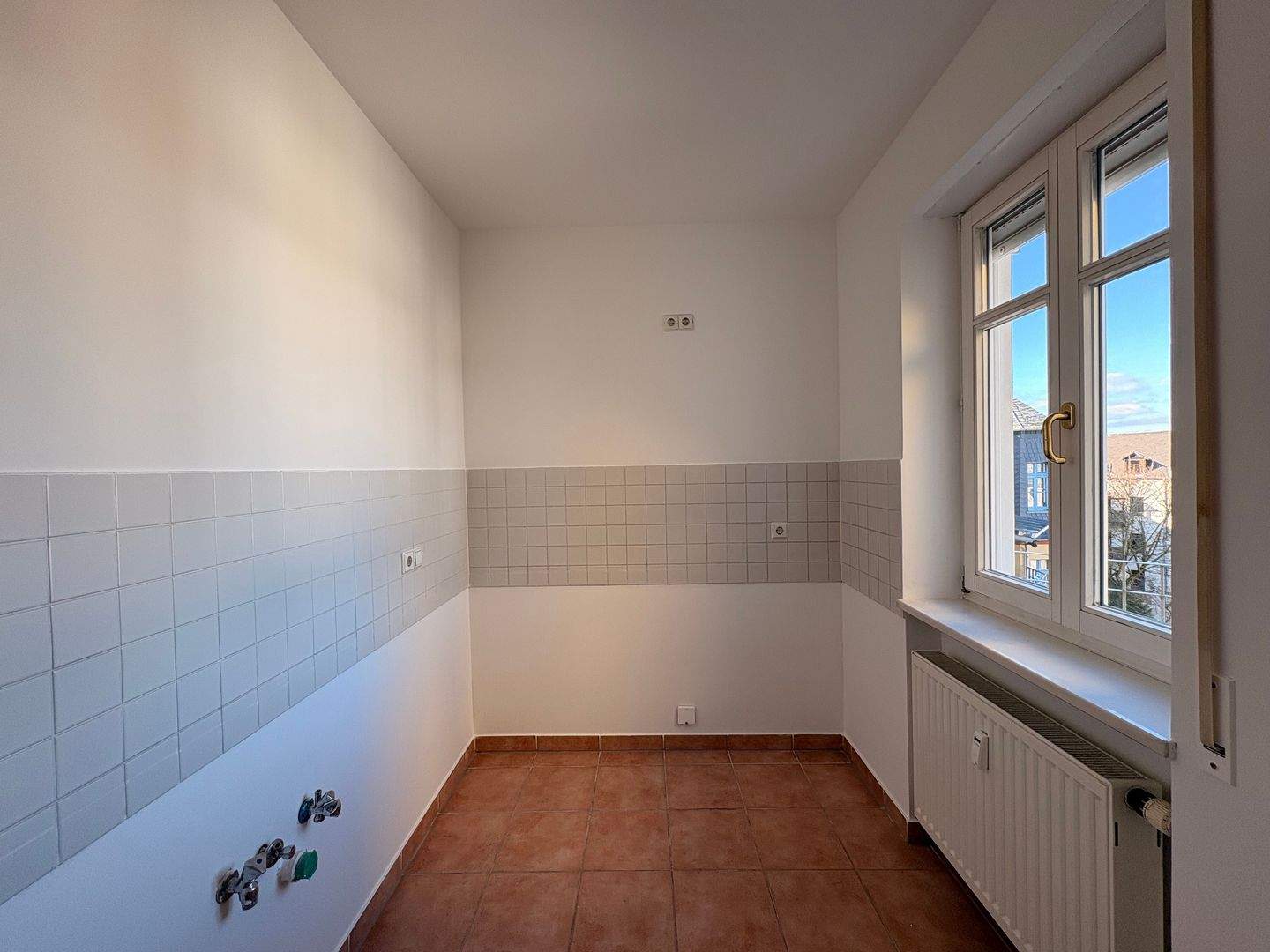 Mit Aufzug: helle 2-Raum-Maisonettewohnung mit Balkon in zentraler Lage! – Chemnitz – Vorschaubild 5