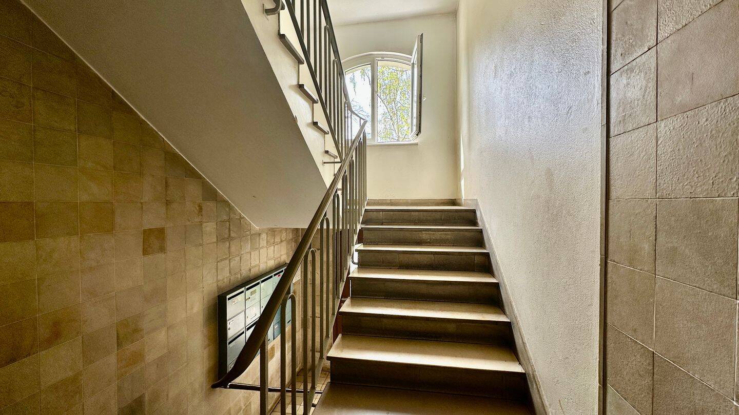 Renovierter Familientraum - 3-Zimmer-Wohnung mit Einbauküche & Tageslichtbad – Berlin – Vorschaubild 7