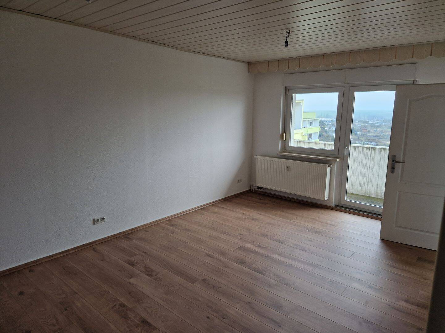 Gemütliche 1-RW mit Balkon und Stellplatz zu vermieten! – Teutschenthal – Vorschaubild 5