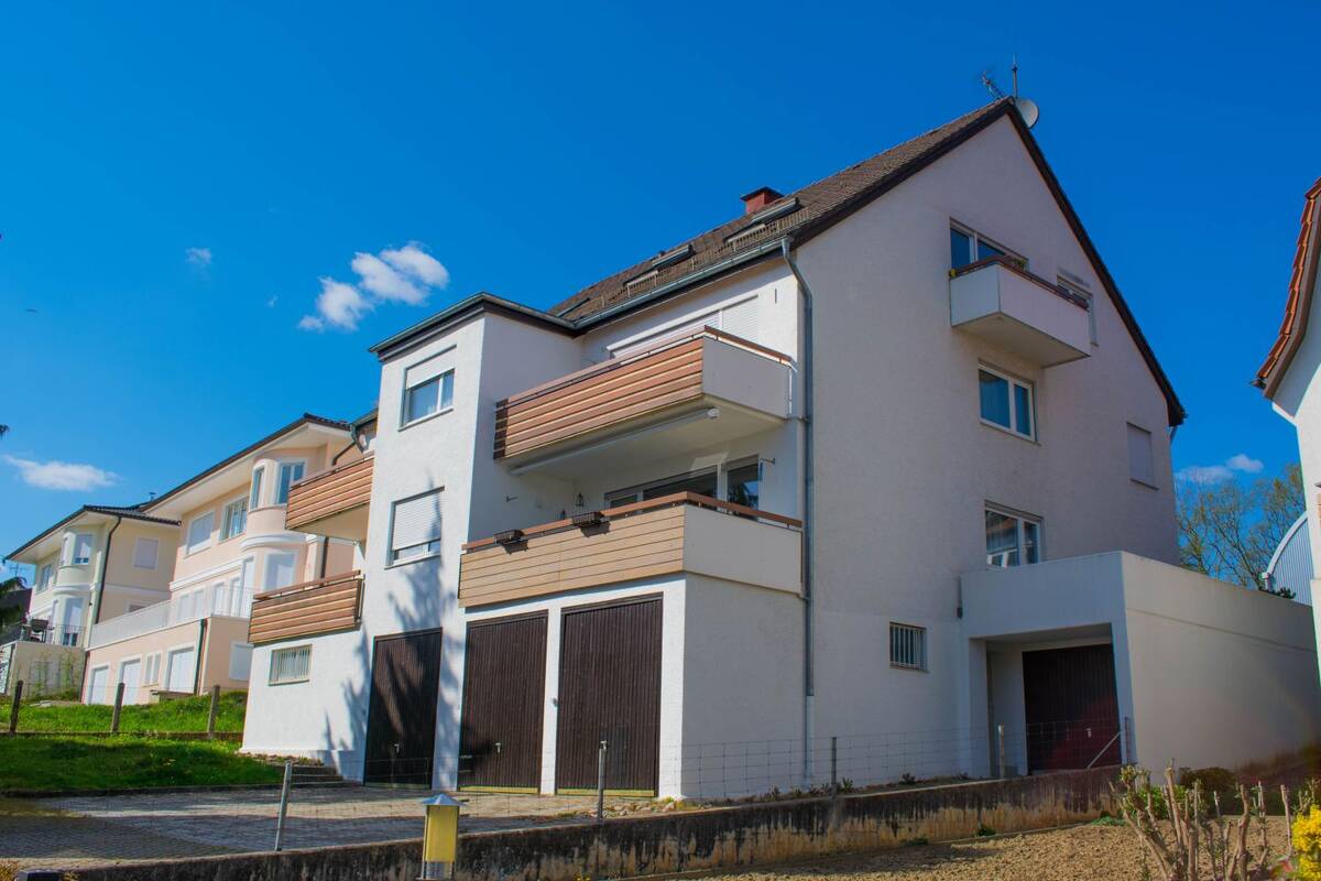 3-Zimmerwohnung mit Balkon in ruhiger Lage von Stuttgart-Plieningen – 70599 Stuttgart – Bild 1 von 9
