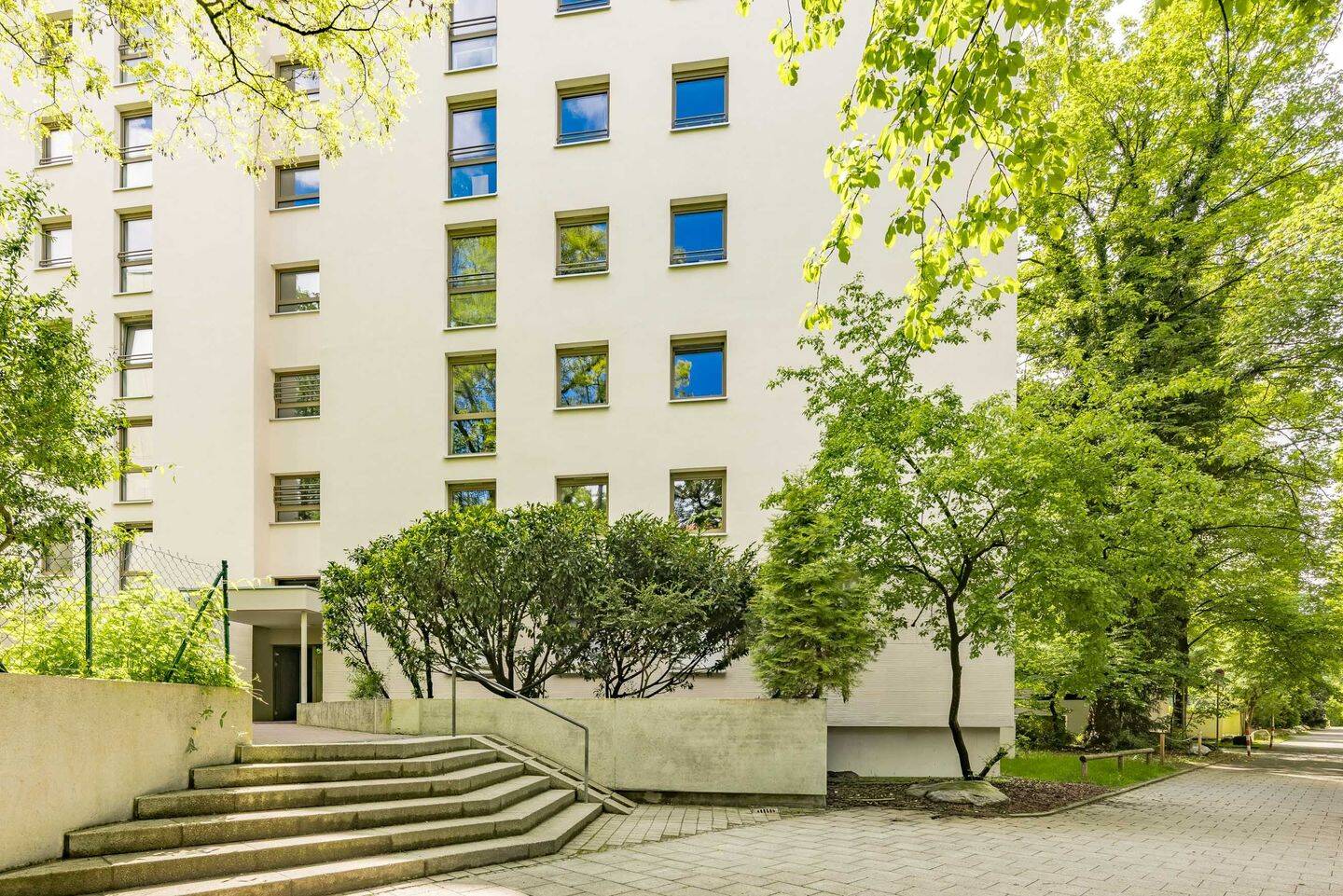 Elegantes City-Apartment mit exklusiver Ausstattung – München – Vorschaubild 2