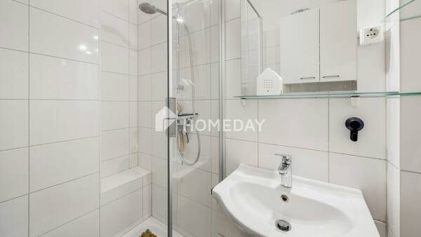 Etagenwohnung in 50825 Köln mit 104 m² kaufen