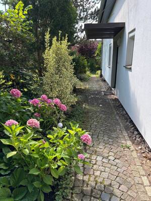 Von Privat: 2,5-Zimmer-Wohnung mit Terrasse und Garten – 22399 Hamburg – Vorschaubild 9