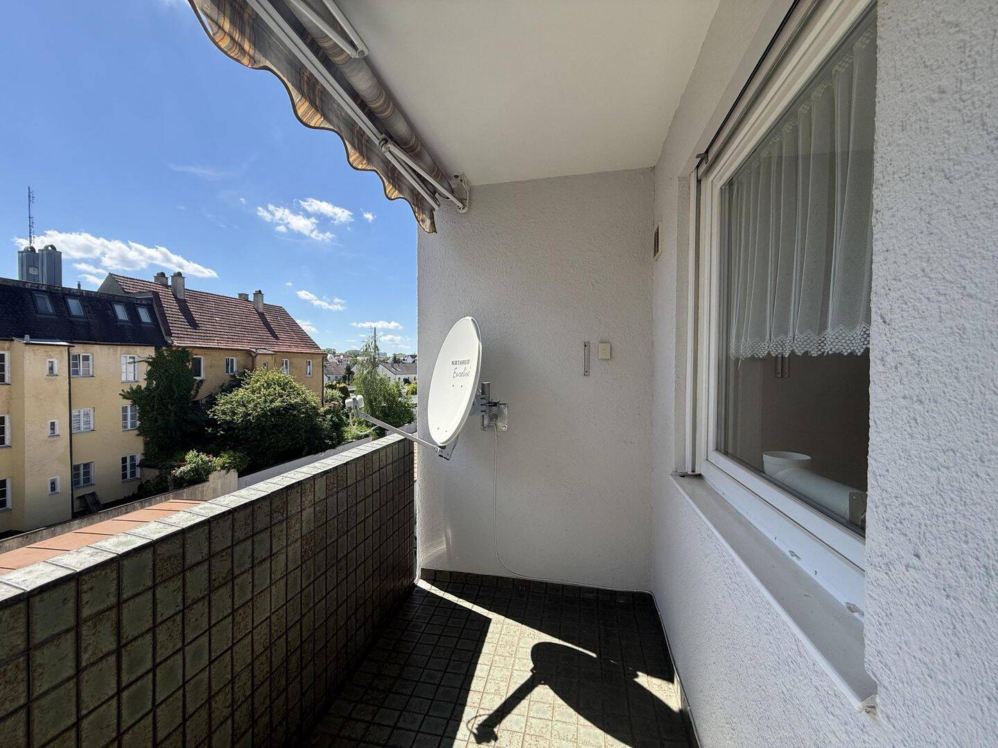 Gut geschnittene 2-Zimmer-Wohnung mit Süd-Loggia in Augsburg-Lechhausen – Augsburg – Vorschaubild 3