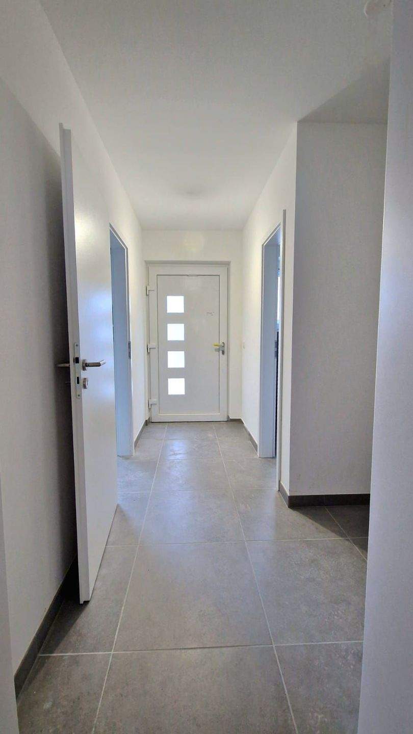 Erstbezug - Neue AfA und geringe Energiekosten durch Nahwärme Reihenmittelhaus – Adelshofen – Vorschaubild 6