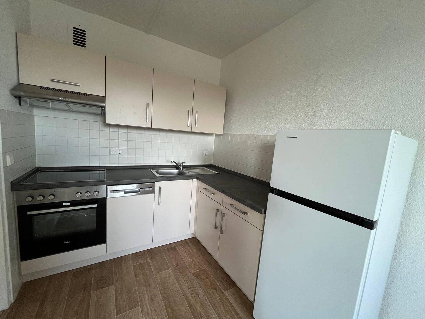 Moderne 3-Zimmer-Wohnung mit Balkon in Helbersdorf, Chemnitz – Chemnitz – Vorschaubild 4