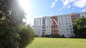 Große 4-Zimmer Wohnung mit Balkon + TG-Stellplatz in Freiburg-Weingarten