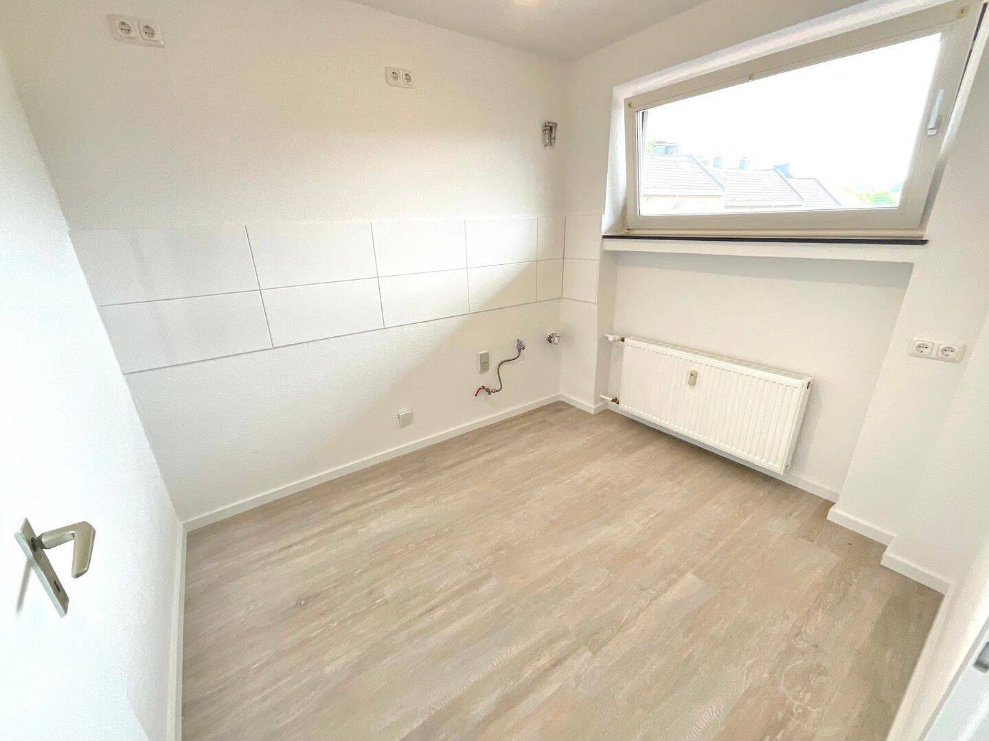 Frisch renovierte 3 Zimmerwohnung mit Balkon – Hagen – Vorschaubild 4
