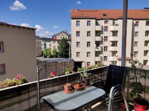 seltene Gelegenheiheit! 4-Zimmerwohnung mit 2-Balkonen in gepflegter Familiefreundlicher Wohnanlage! – 1097 Dresden – Vorschaubild 2