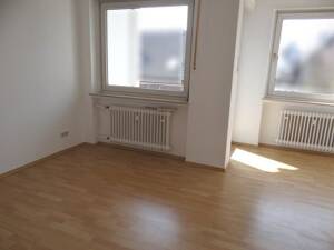 Attraktive, helle OG-Wohnung - auch für Student/en/innen - 2 ZKB + Küchenzeile - in Bielefeld-Senne