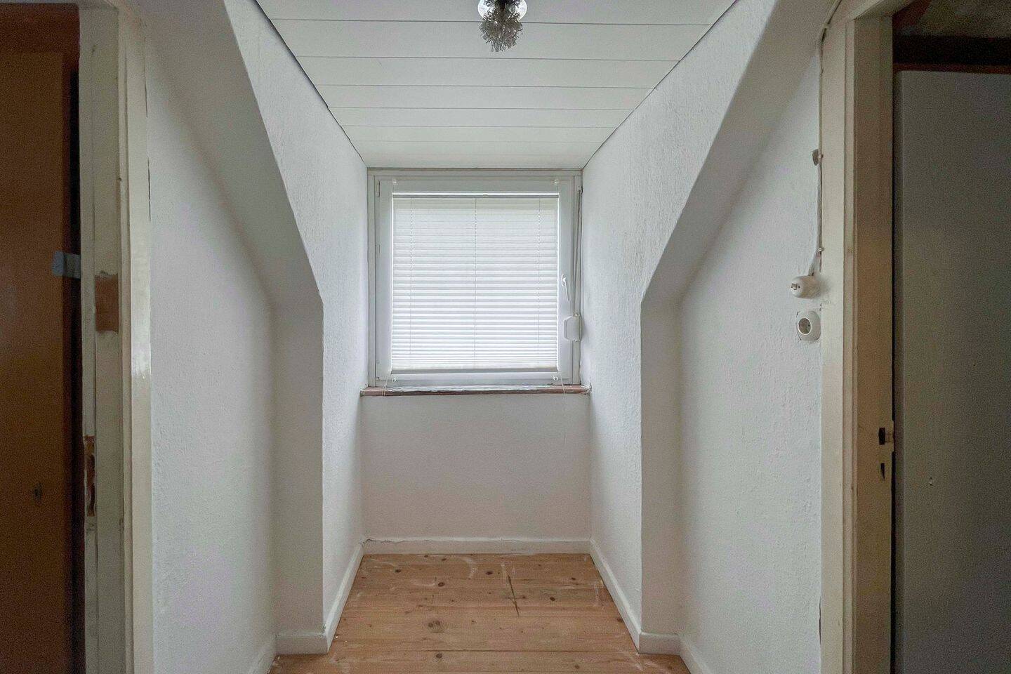 Endlich Machen statt weiter Suchen: Kompaktes Handwerkerhaus mit Garten wartet auf Ihr Finish! – Lübeck – Vorschaubild 7