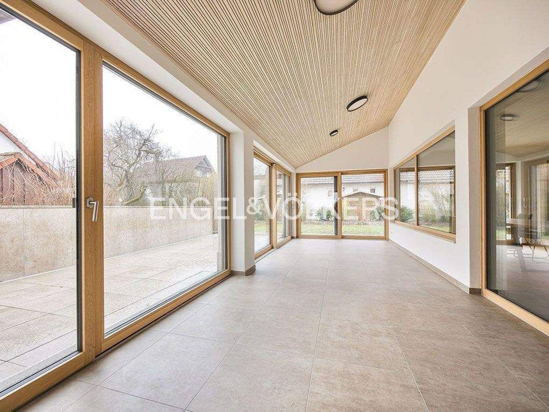 Etagenwohnung in 91413 Neustadt an der Aisch mit 210 m² kaufen