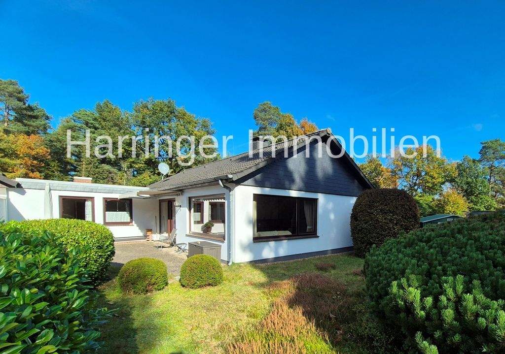 Ebenerdig im Grünen! Bungalow auf hellem, ruhigen Grundstück oder neue Bebauung – Buchholz in der Nordheide – Bild 1 von 9
