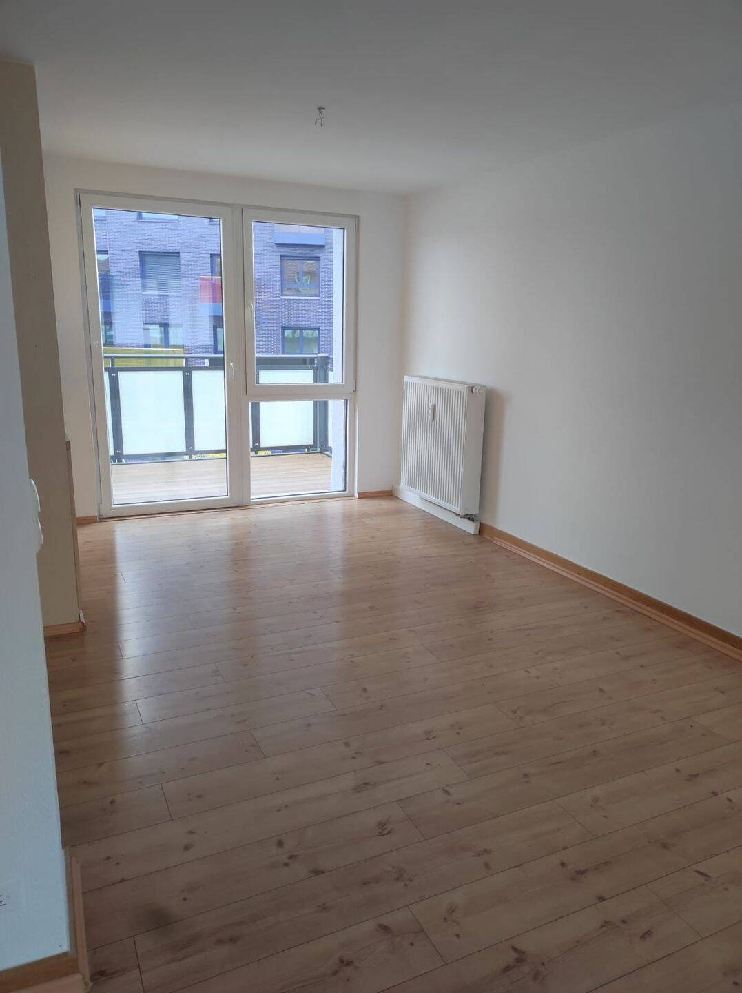 Große 7,5-Zimmer-Wohnung mit offenem Wohnkonzept, Balkon und EBK in Mannheim-Franklin – Mannheim – Vorschaubild 3