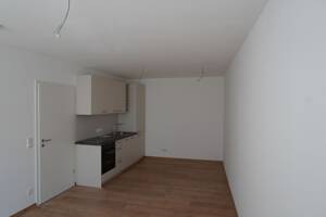 NEU saniertes 2-Zimmer-Apartment mit geräumigem Bad und Einbauküche am Bismarckplatz - Wohnung 16 – 93047 Regensburg – Vorschaubild 8