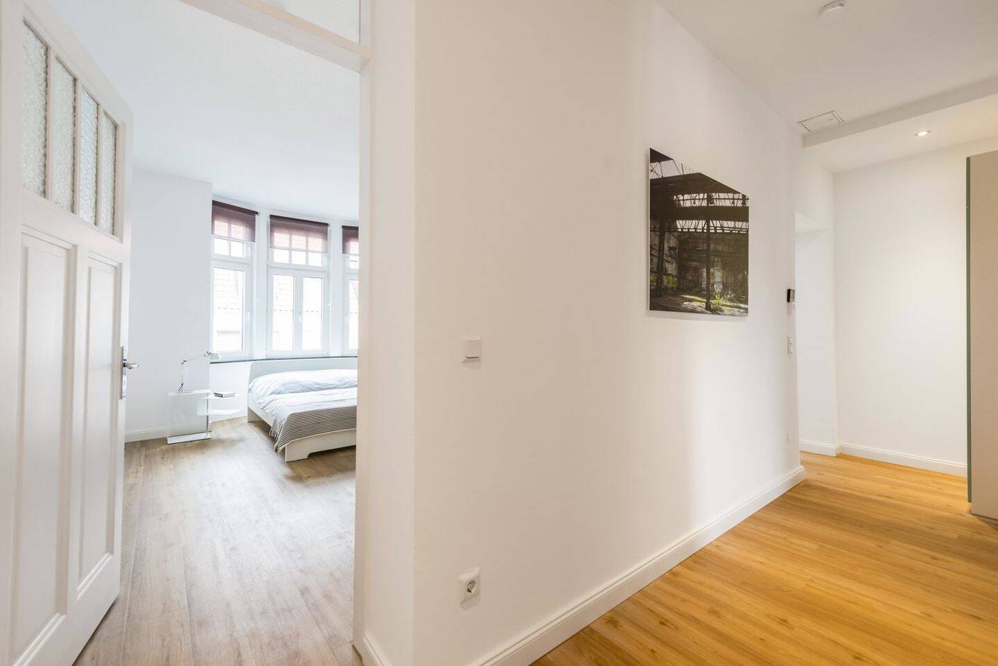 Hell & Modern! Balkonwohnung im Kölner Süden. Video Online – Köln – Vorschaubild 3
