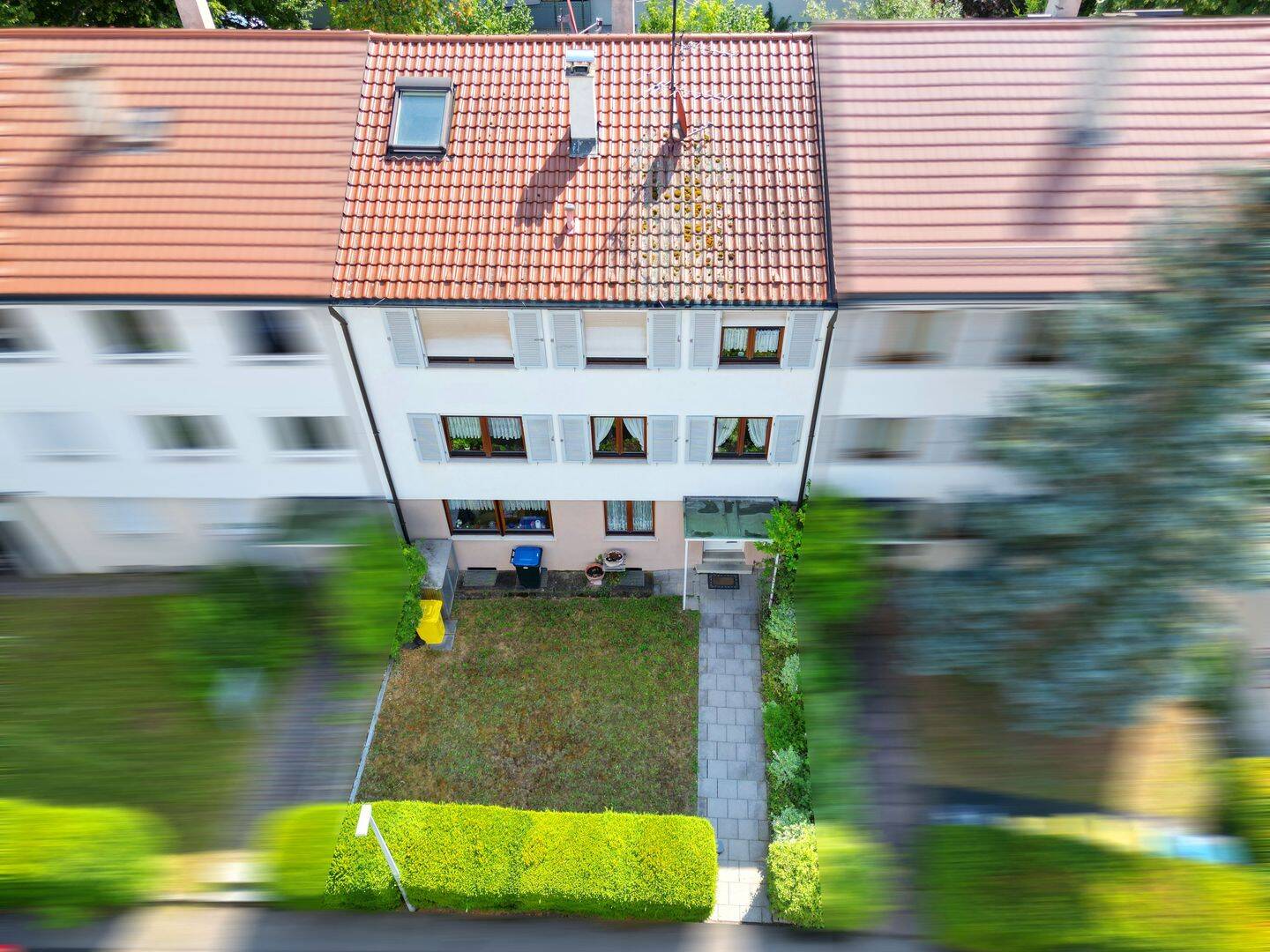 Gepflegtes Dreifamilienhaus in begehrter Lage von Fellbach – Fellbach – Vorschaubild 3
