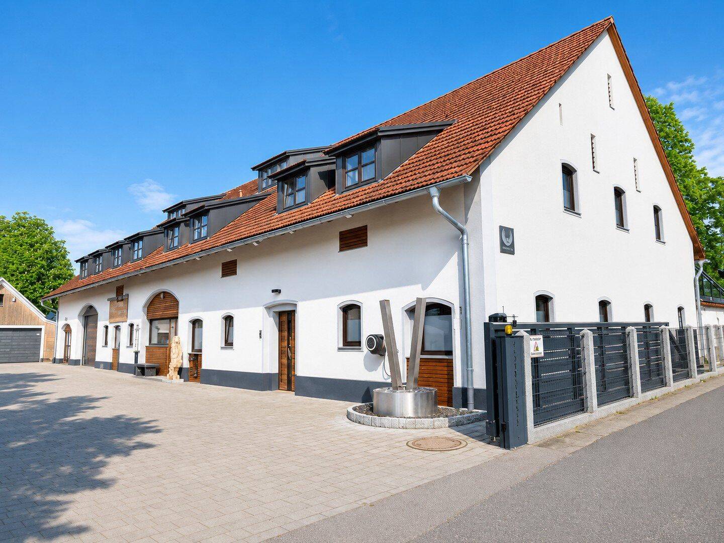 RENDITEOBJEKT* PERFEKT SANIERT* 6 EINHEITEN* nur 1.950.000€* – Kühbach – Vorschaubild 4